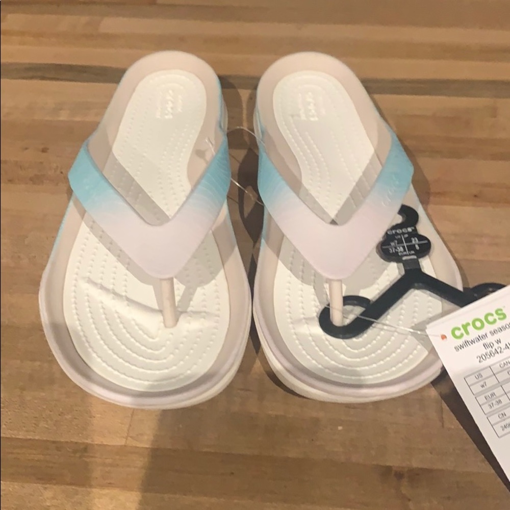 Crocs women flip flop size 7
